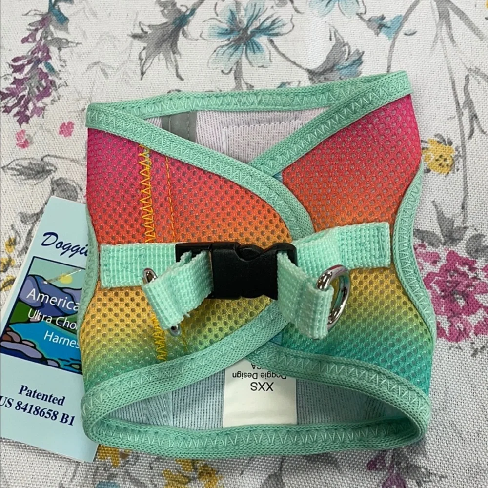No-Choke Mesh Harness excellent gently used condition tags have been removed.